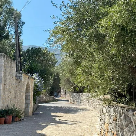 Alypa Pyrgos Λάγια