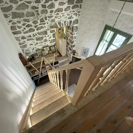 Alypa Pyrgos Λάγια